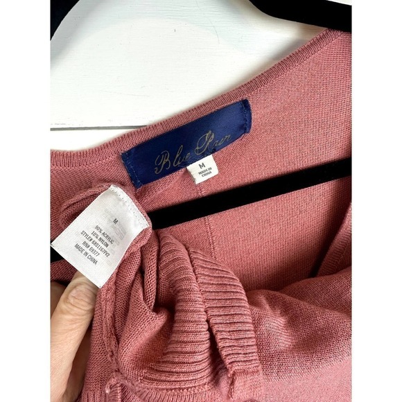 Pre-Loved Francesca's Collection Desert Rose v-neck sweater - Picture 6 of 7